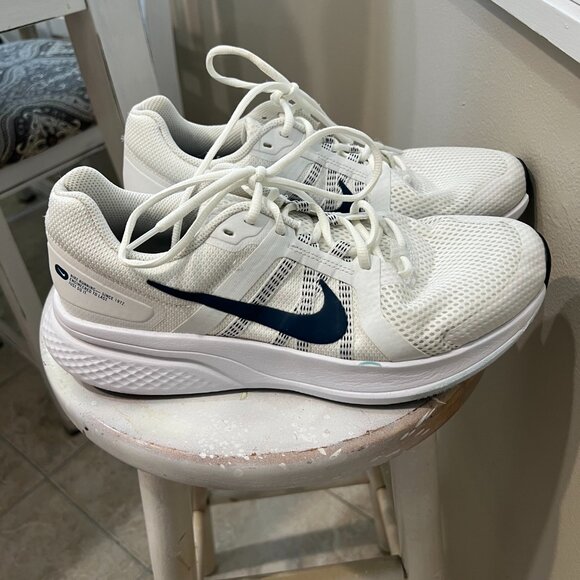 Nike Nuevo Run Swift 2 CU3517-101 Mens White Mesh Athletic Running Shoes - Picture 7 of 9